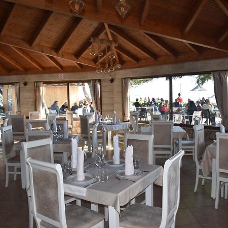 Cosmo Beach Hotel Durrës Buitenkant foto