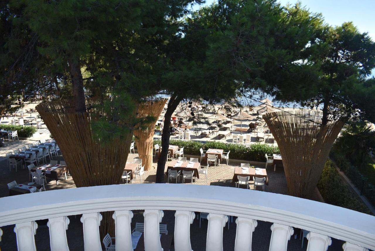 Cosmo Beach Hotel Durrës Buitenkant foto