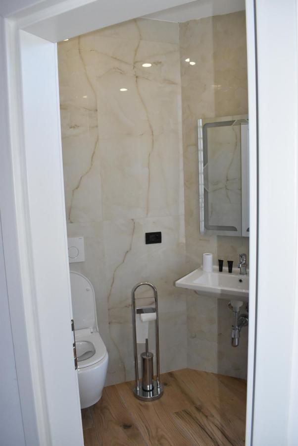 Cosmo Beach Hotel Durrës Buitenkant foto