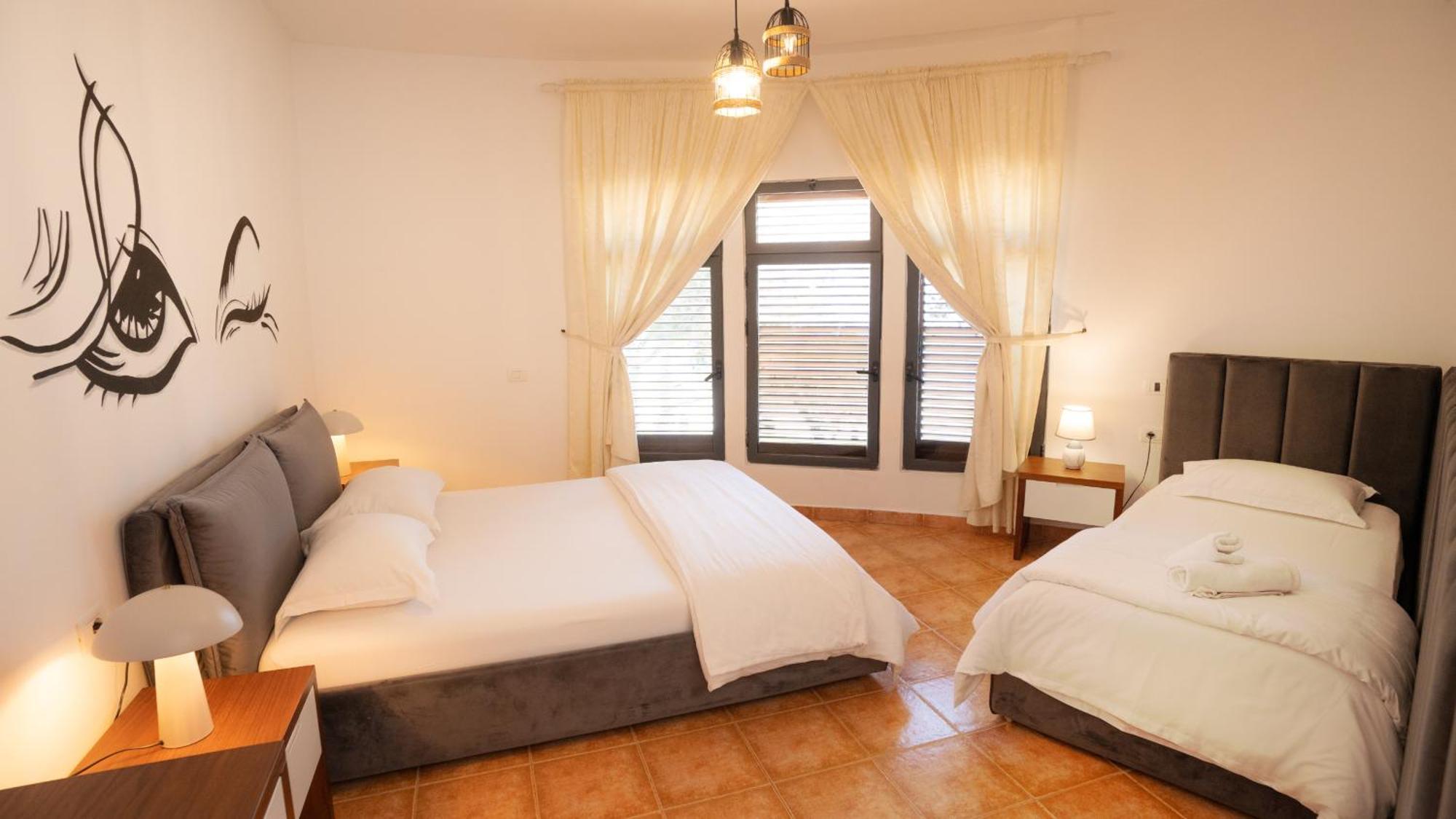 Cosmo Beach Hotel Durrës Buitenkant foto