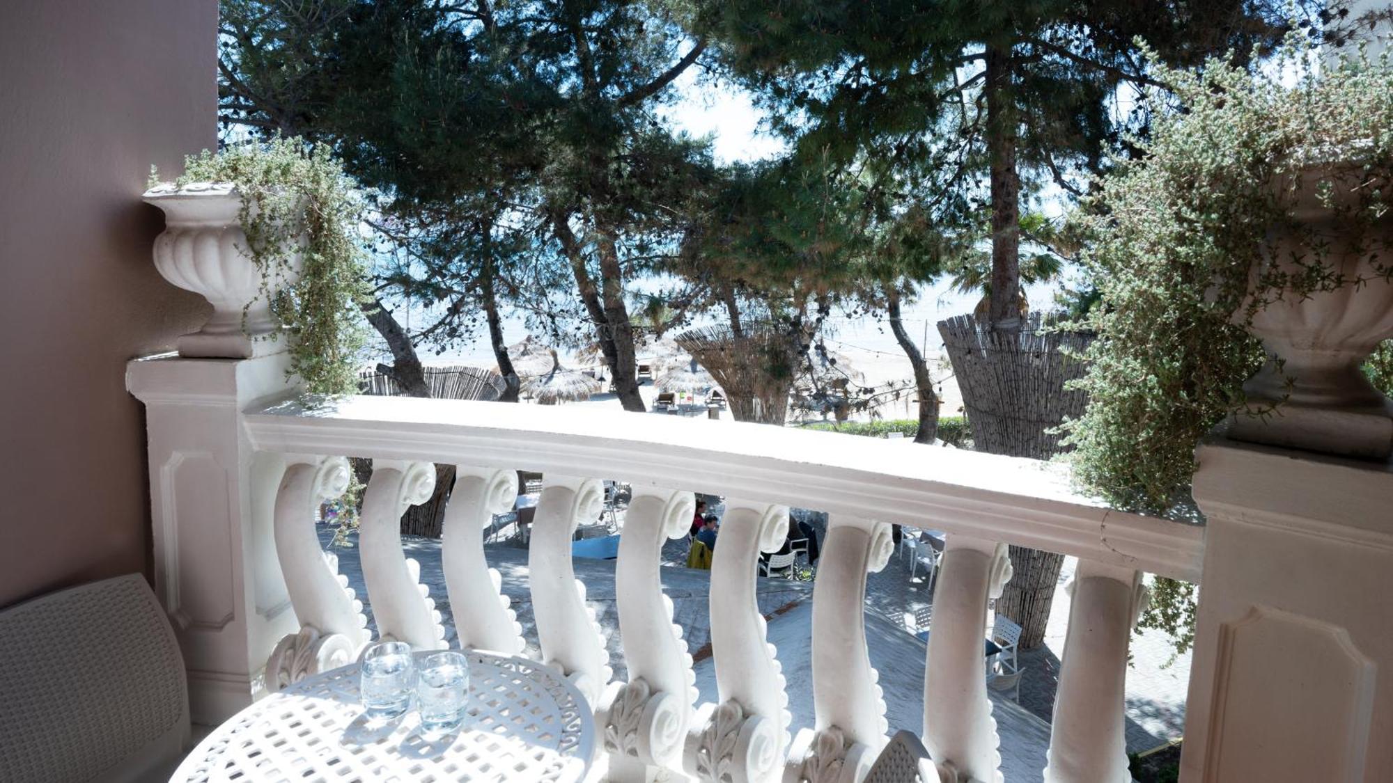 Cosmo Beach Hotel Durrës Buitenkant foto